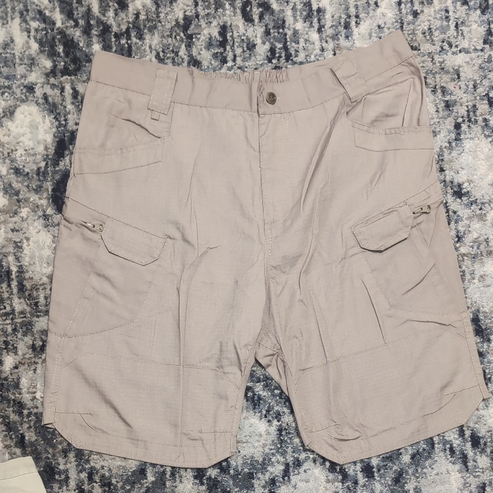 Men's Tan Cargo Shorts